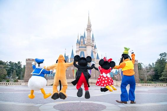 How to Become a Disney Travel Agent: A Complete Guide